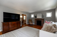 105 Laurel Ln